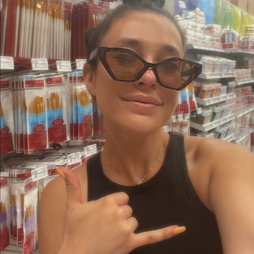 Meet your Posher, Bayley